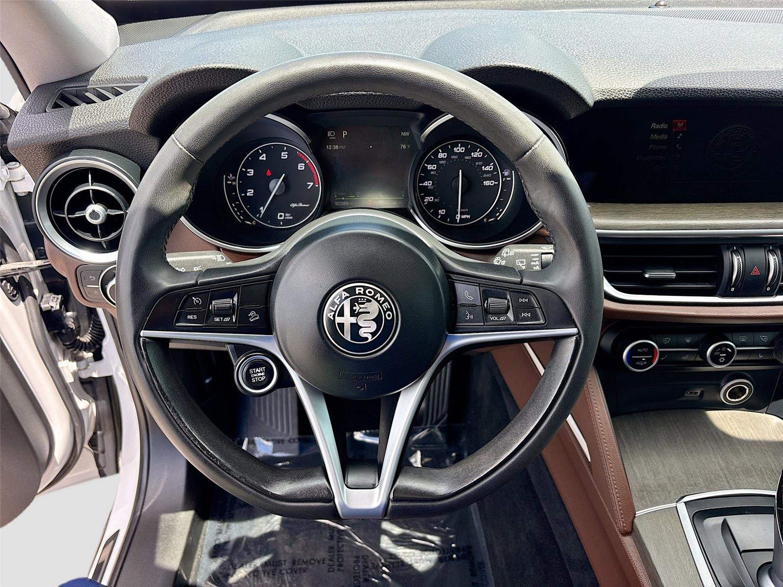 Used 2018 Alfa Romeo Stelvio Ti AWD/4WD image 11
