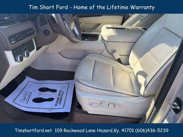 Used 2021 GMC Yukon Denali w/ Denali Premium Package image 12