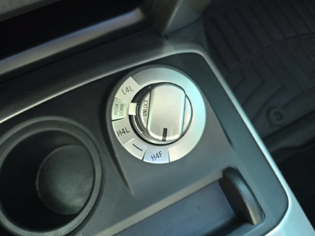 Used 2015 Toyota 4Runner Limited w/ Convenience Package AWD/4WD image 23