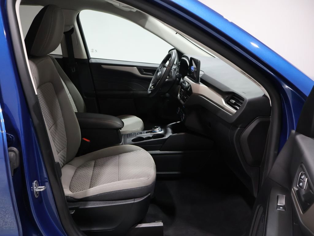 Used 2022 Ford Escape SE w/ Cold Weather Package image 23