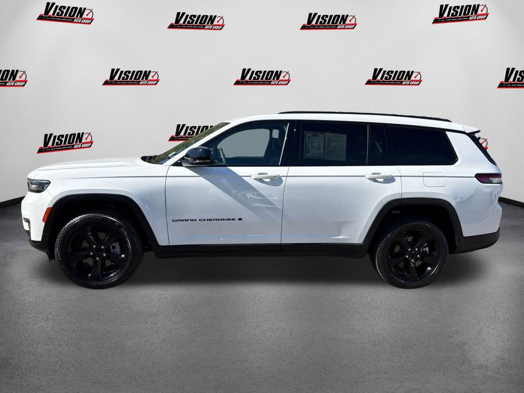 Used 2025 Jeep Grand Cherokee L Limited w/ Black Appearance Package image 8