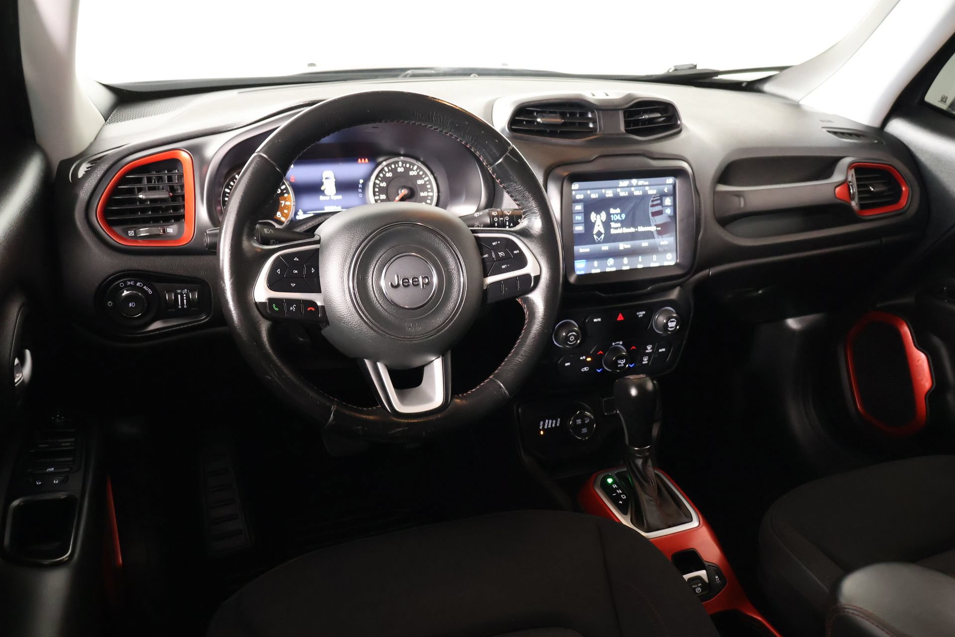 Used 2019 Jeep Renegade Trailhawk w/ UConnect 8.4 Nav Group AWD/4WD image 2