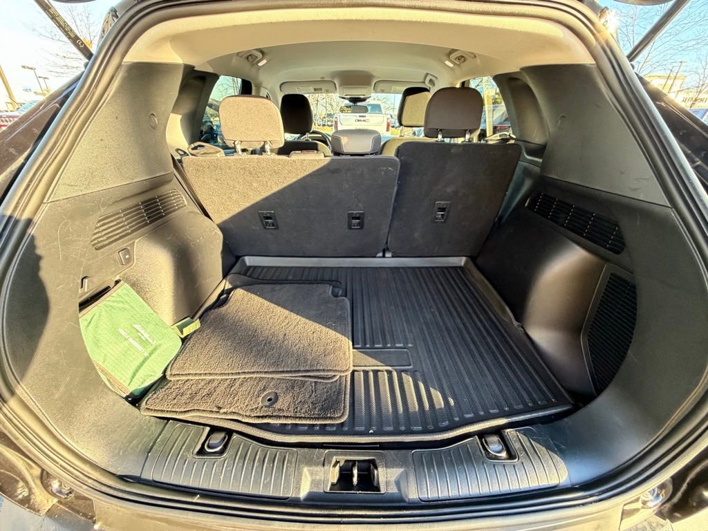 Used 2021 Ford Escape SE w/ Cold Weather Package image 32