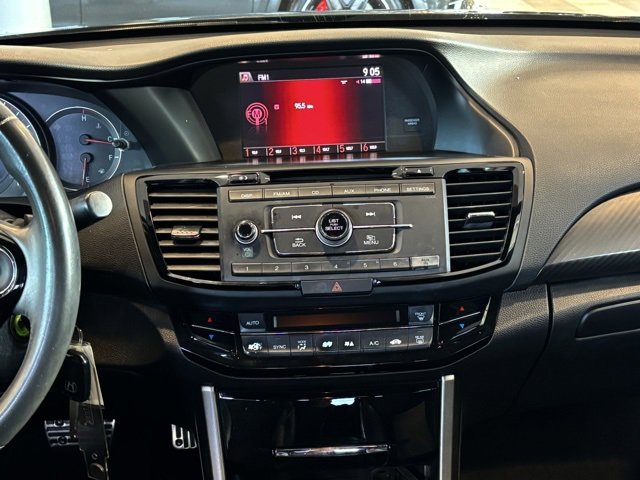 Used 2017 Honda Accord Sport image 26