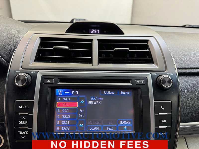 Used 2013 Toyota Camry XLE w/ Convenience Pkg FWD image 23