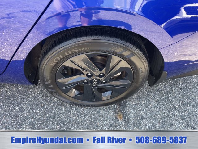 Used 2023 Hyundai Elantra SEL FWD image 11