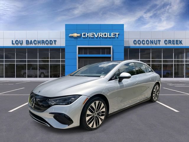 Used 2023 Mercedes-Benz EQE 500 4MATIC Sedan image 4