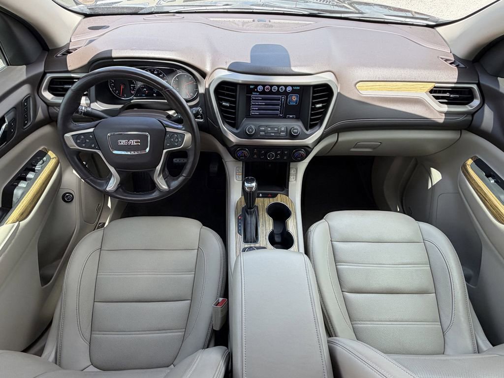 Used 2019 GMC Acadia Denali w/ Technology Package FWD image 12
