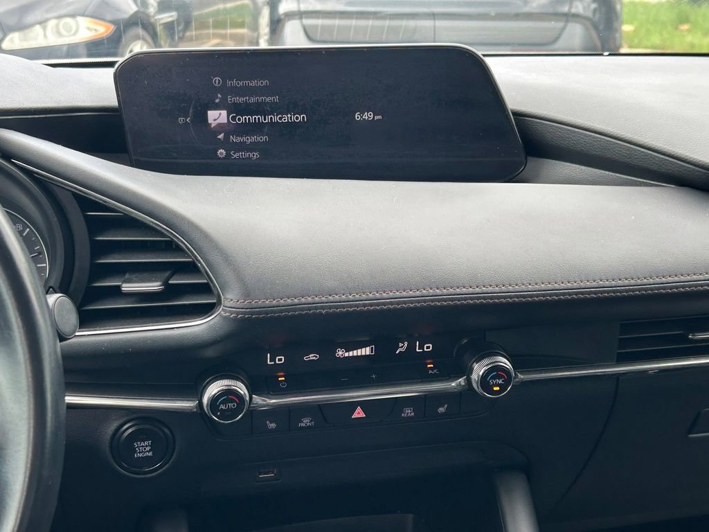 Used 2019 MAZDA MAZDA3 Sedan w/ Preferred Package FWD image 19