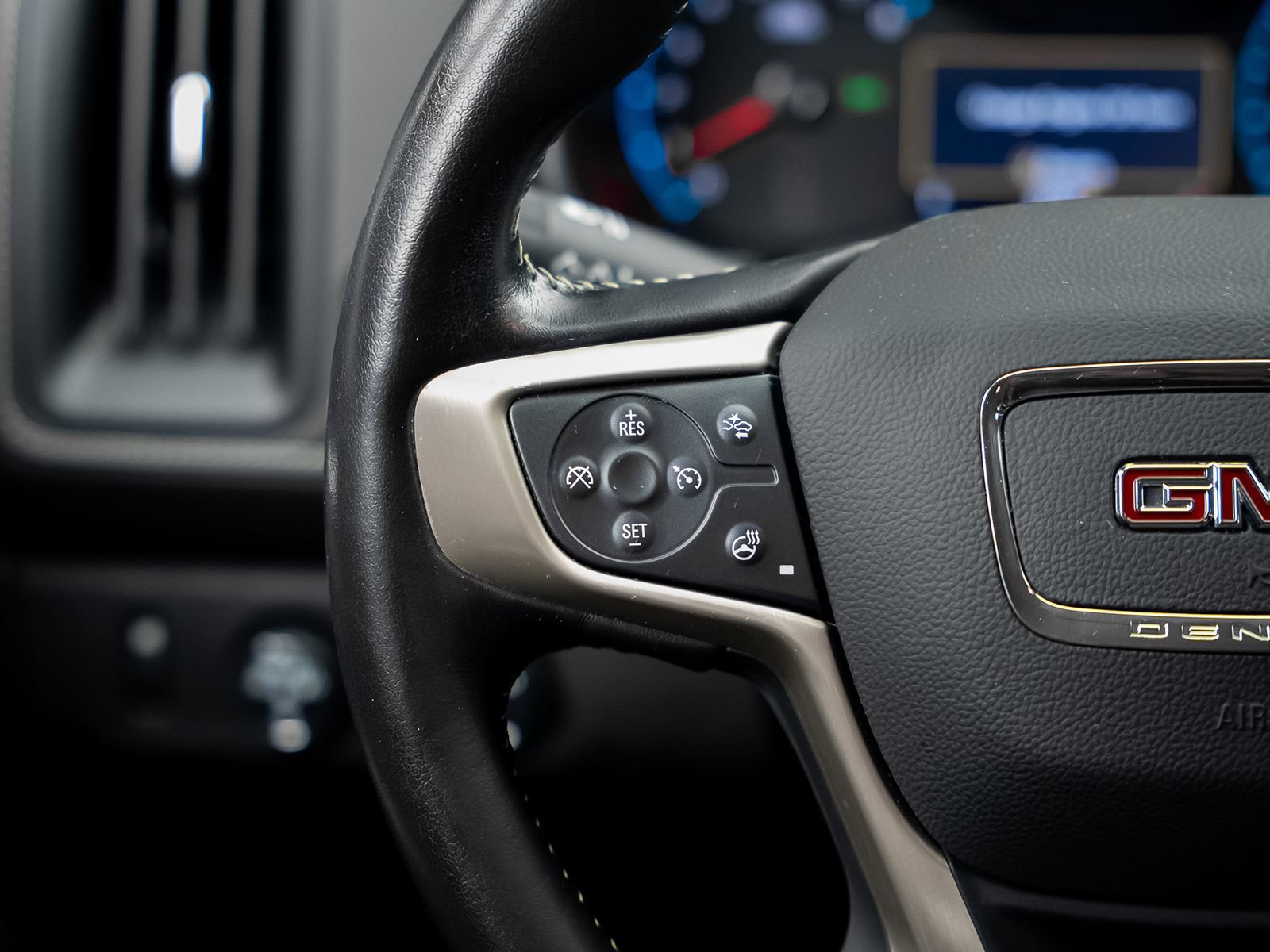 Used 2022 GMC Canyon Denali AWD/4WD image 42