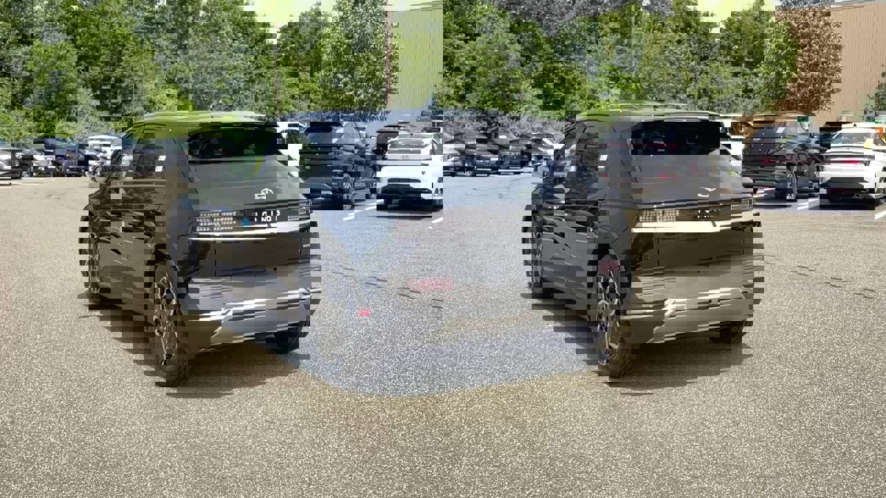 Used 2023 Hyundai Ioniq 5 SE w/ Cargo Package image 5