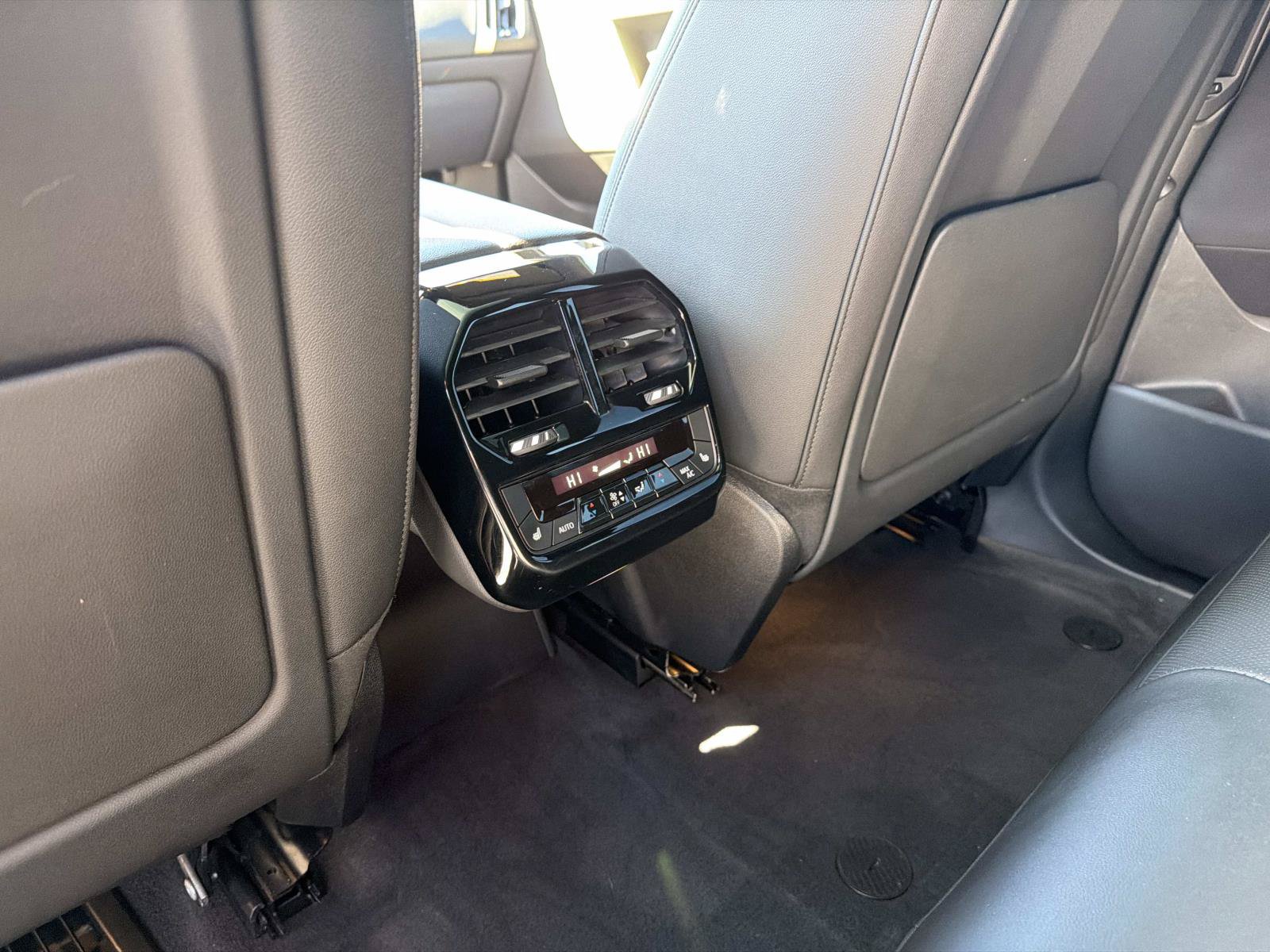 Certified 2024 BMW iX xDrive50 w/ Convenience Package AWD/4WD image 27