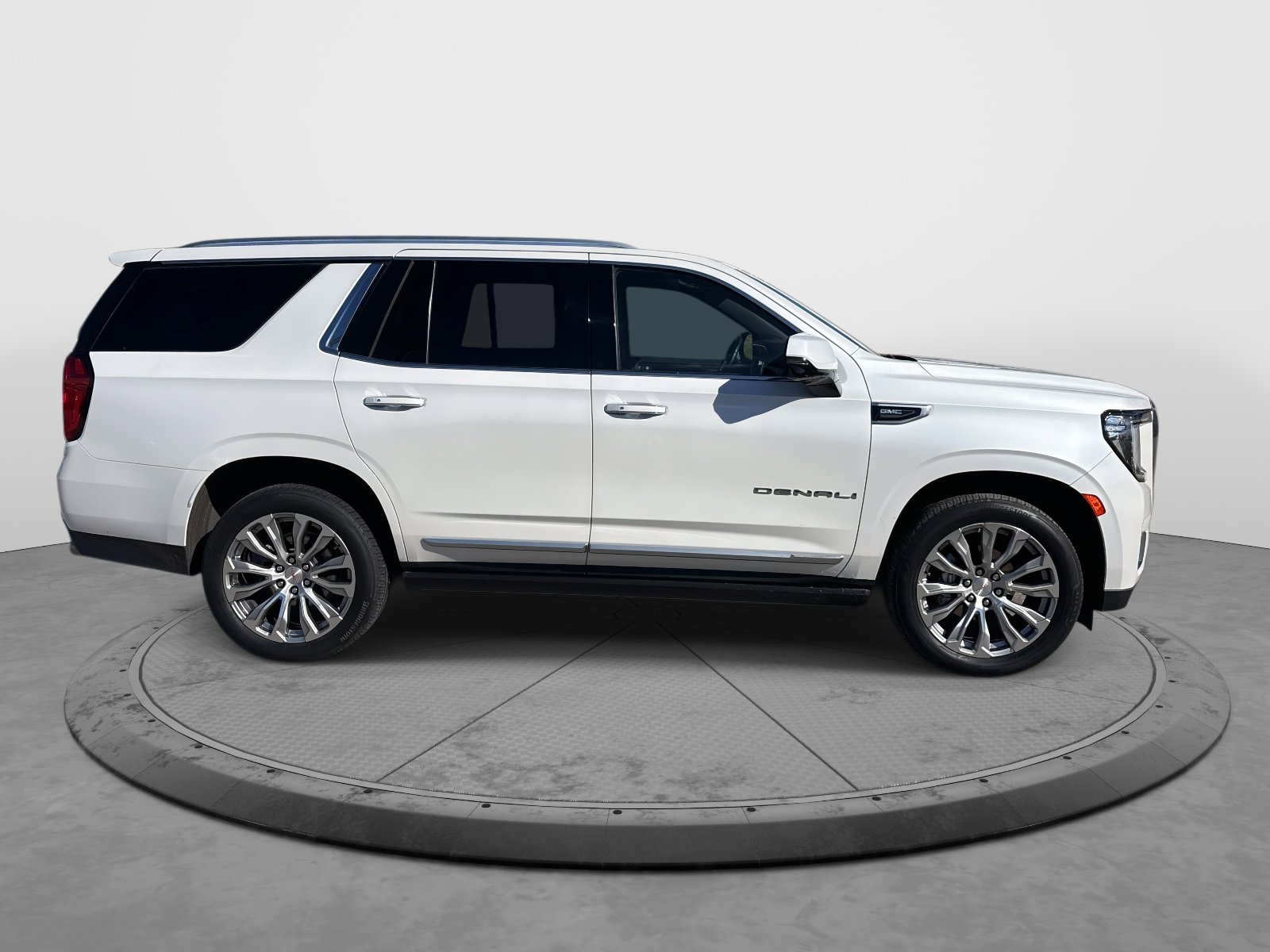 Certified 2022 GMC Yukon Denali image 9