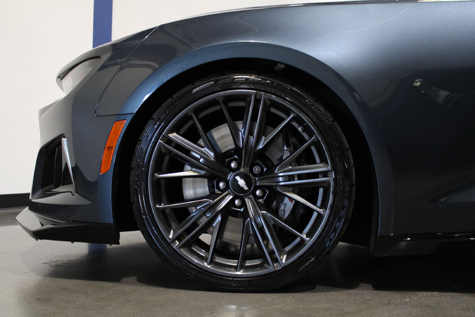 Used 2019 Chevrolet Camaro ZL1 RWD image 16