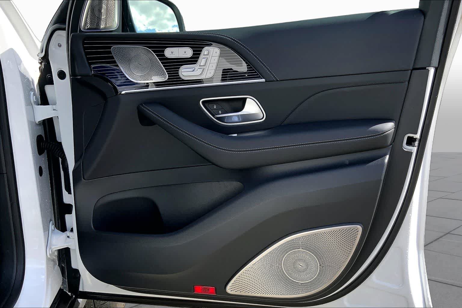 Certified 2025 Mercedes-Benz GLS 63 AMG 4MATIC image 24
