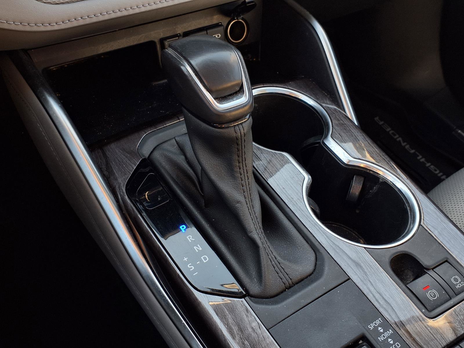 Certified 2021 Toyota Highlander Platinum image 14