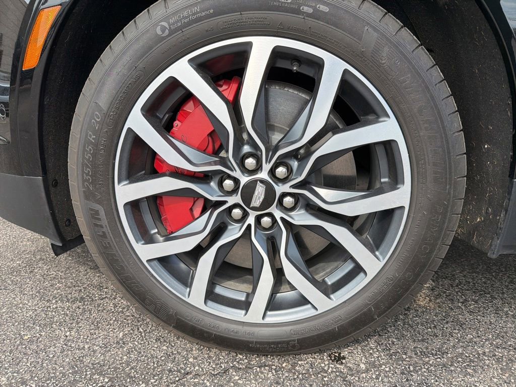 Certified 2025 Cadillac XT5 Sportv w/ Technology Package AWD/4WD image 8