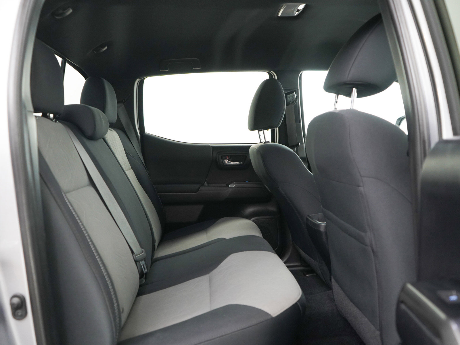 Used 2020 Toyota Tacoma TRD Sport AWD/4WD image 12