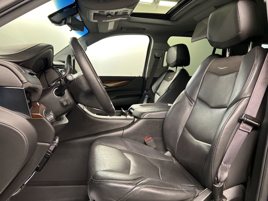 Used 2017 Cadillac Escalade Premium Luxury AWD/4WD image 27