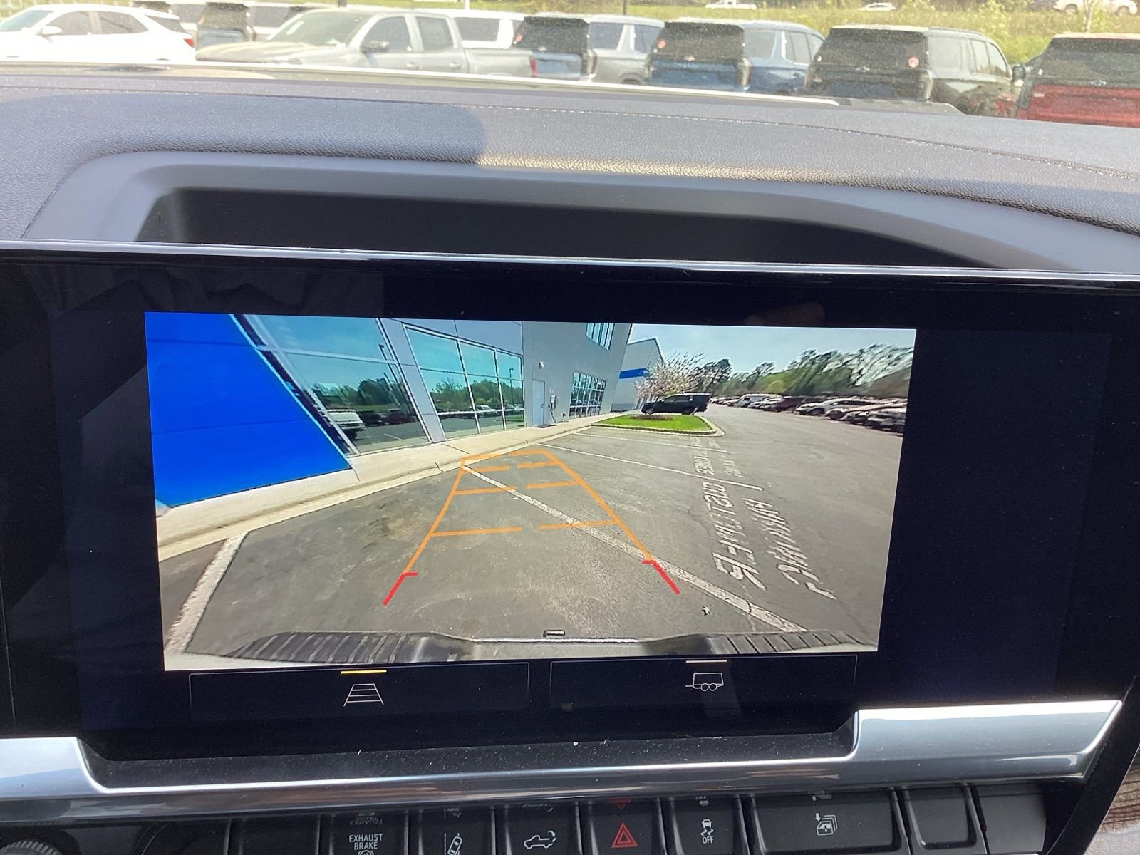 Used 2025 Chevrolet Silverado 2500 LT w/ Convenience Package image 15