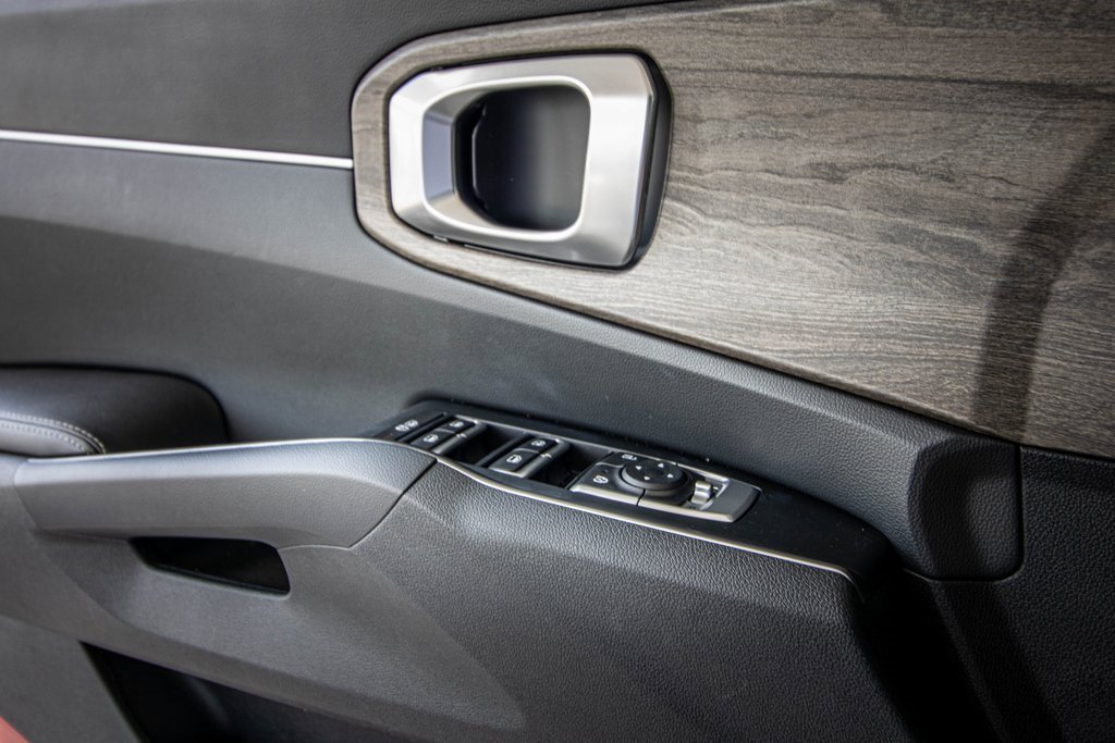 Used 2023 Kia Sorento S w/ Panoramic Sunroof Package image 23
