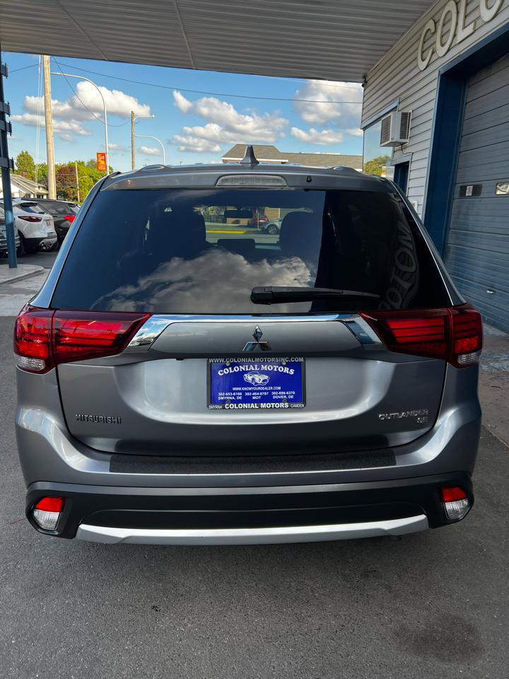 Used 2017 Mitsubishi Outlander SE FWD image 4