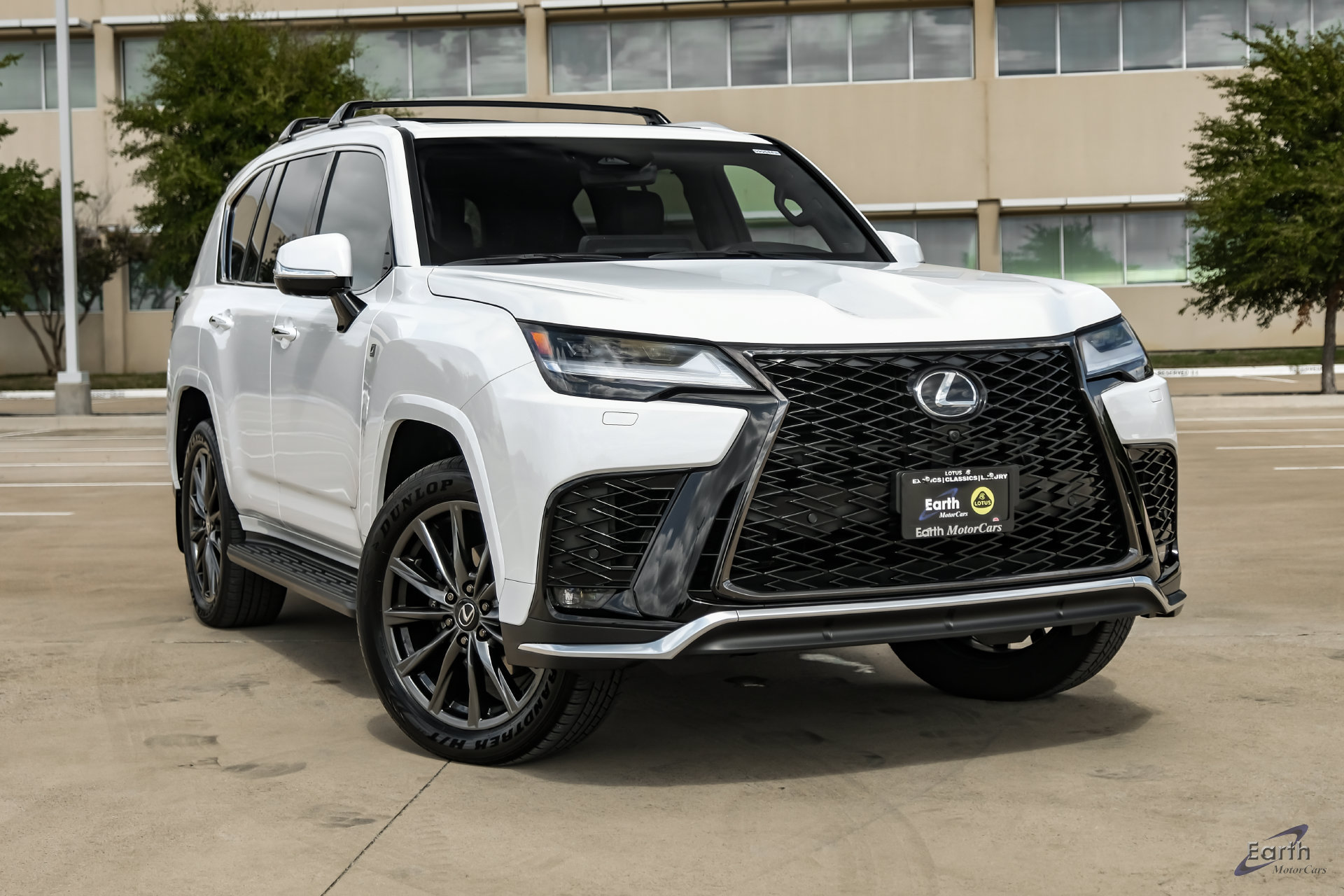 Used 2026 Lexus LX 600 F Sport w/ Accessory Package (Z1) AWD/4WD image 24