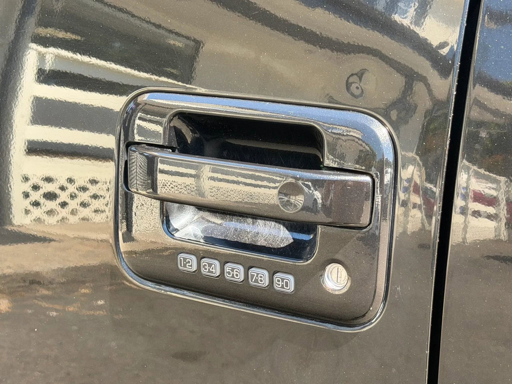 Used 2010 Ford F150 Lariat AWD/4WD image 18
