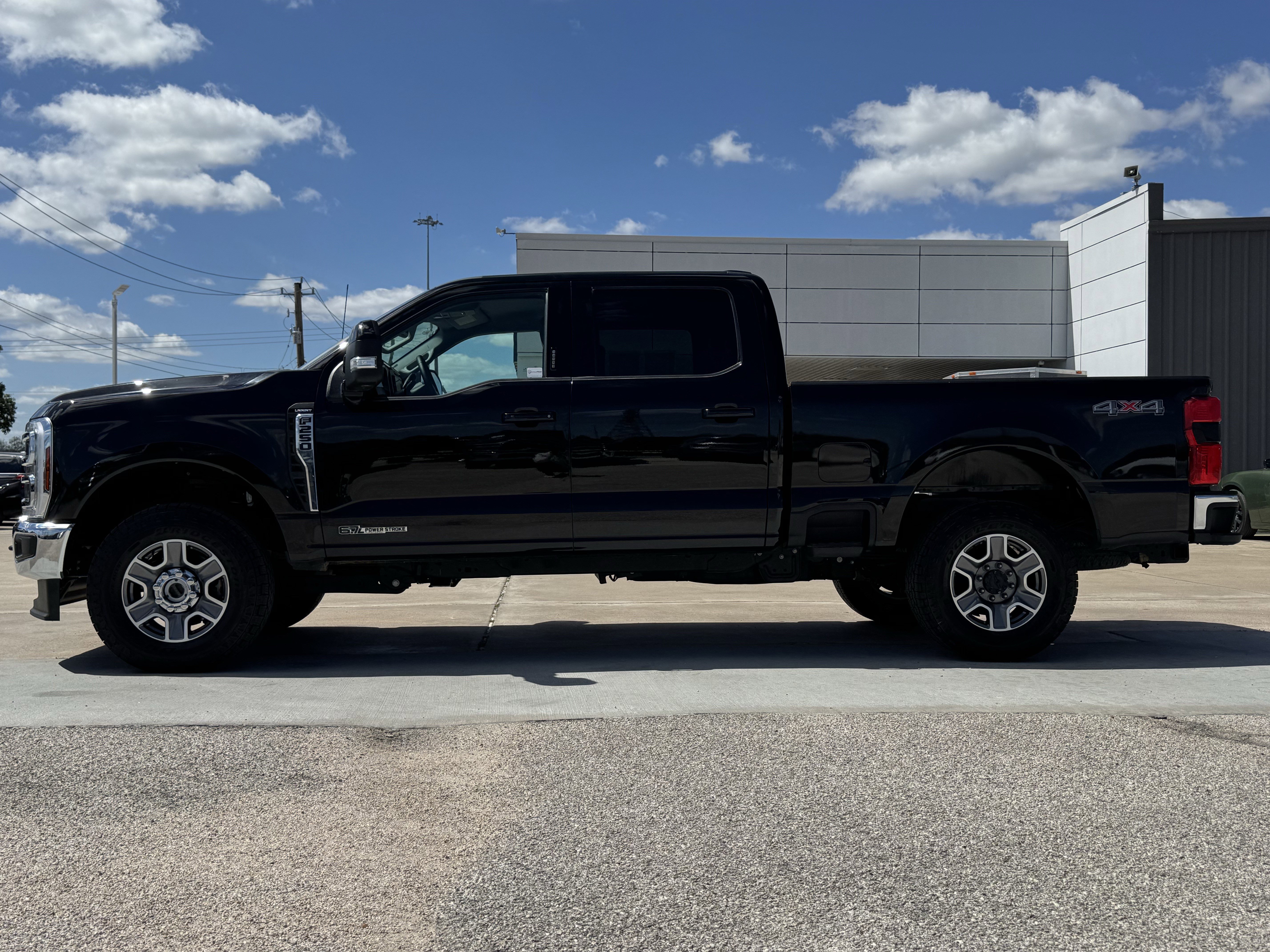 Used 2024 Ford F250 Lariat image 7
