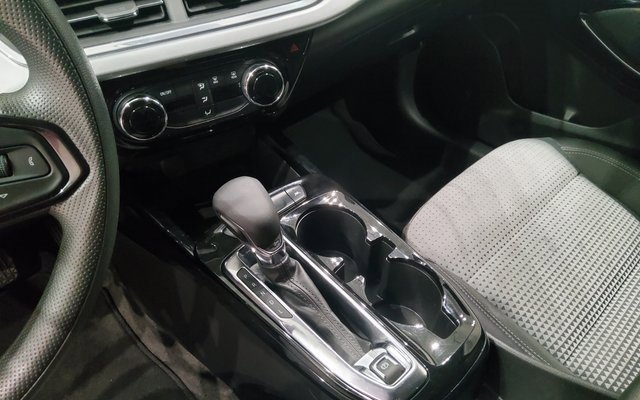 Used 2024 Chevrolet Trax LT image 21