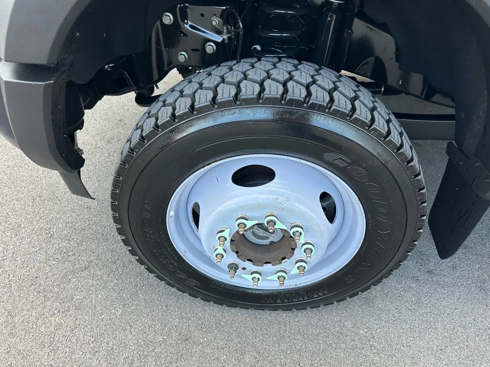 Used 2017 Ford F550 XL 179  W.B. 4D image 28