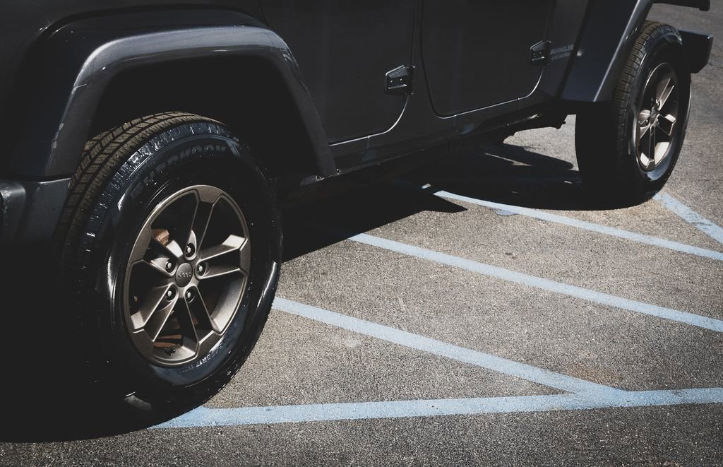 Used 2016 Jeep Wrangler Unlimited Sahara AWD/4WD image 30