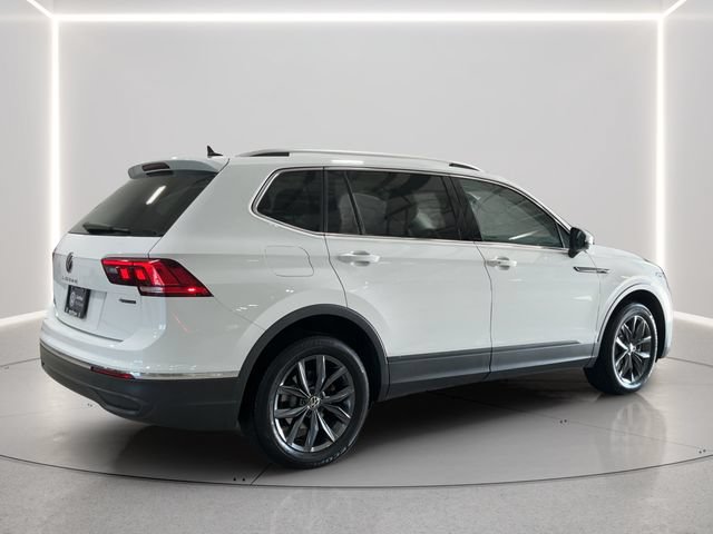 Used 2022 Volkswagen Tiguan SE AWD/4WD image 6