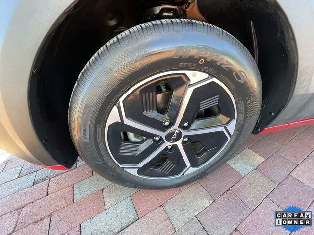 Used 2024 Kia Niro EX image 28