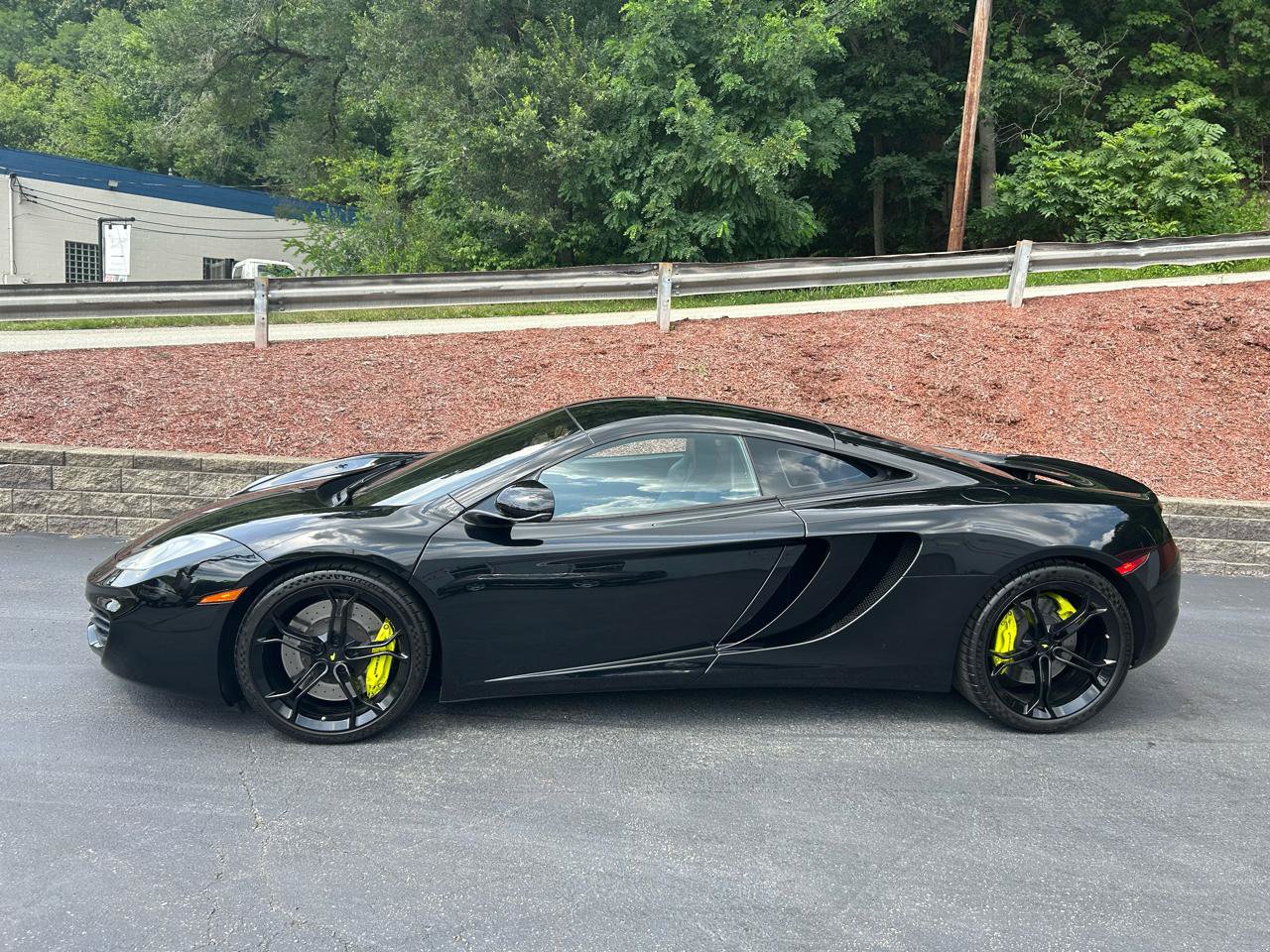 Used 2012 McLaren MP4-12C Coupe RWD image 3