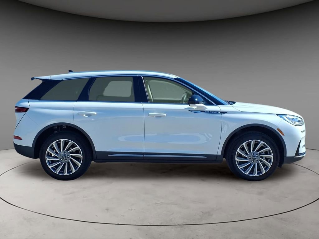 Certified 2023 Lincoln Corsair Reserve image 10