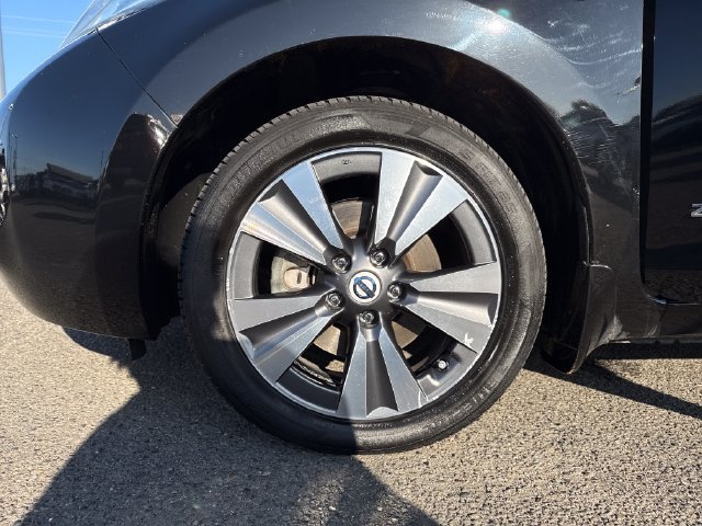 Used 2014 Nissan Leaf SL w/ Premium Package FWD image 27
