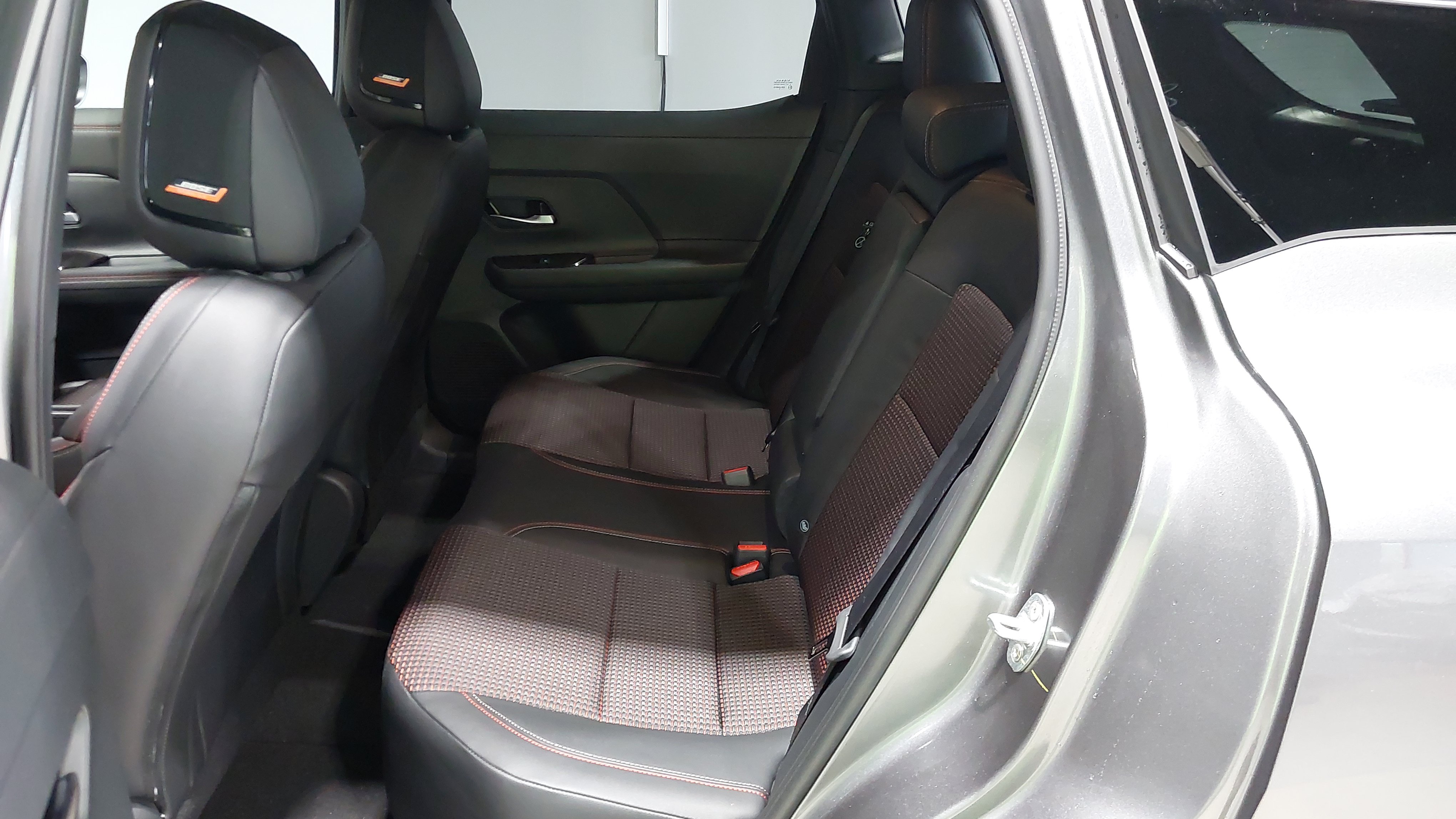 New 2026 Nissan Kicks SR w/ SR Premium Package AWD/4WD image 21