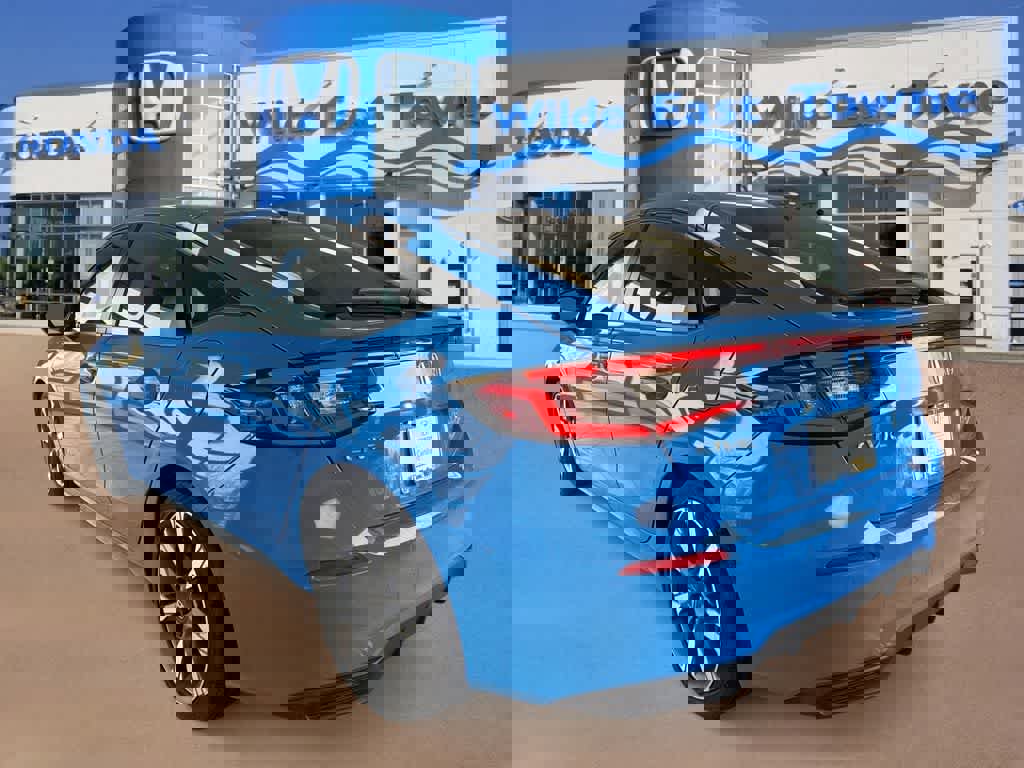 Certified 2025 Honda Civic Sport Touring image 3