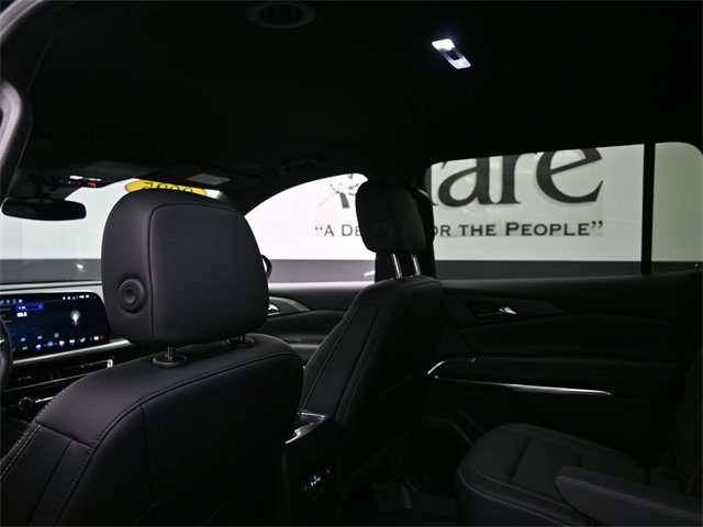 Used 2025 Chevrolet Traverse LT image 25