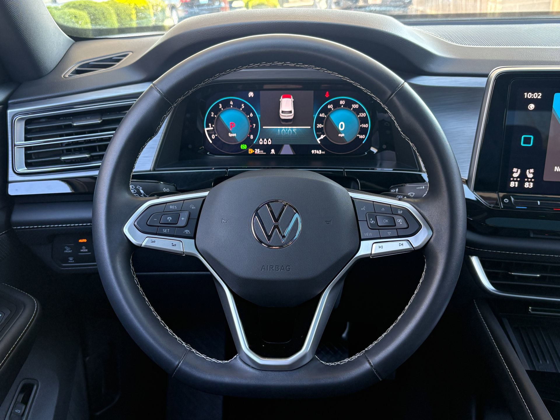 Used 2025 Volkswagen Atlas Cross Sport SE w/ Panoramic Sunroof Package image 28