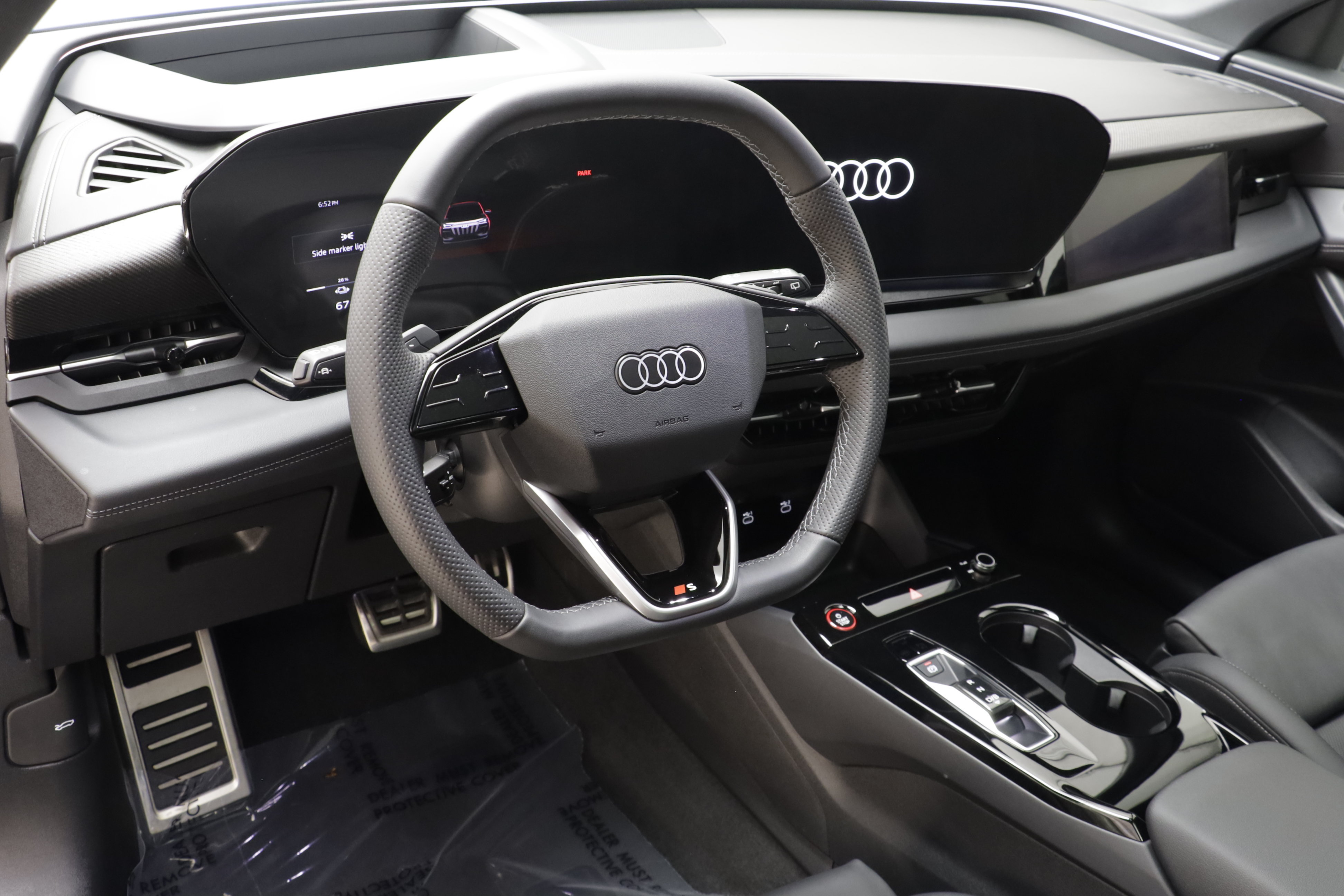 Used 2025 Audi SQ6 e-tron Prestige w/ 21" Wheel Package AWD/4WD image 7