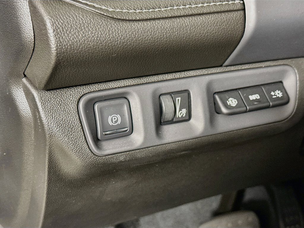 Used 2023 GMC Acadia Denali w/ Denali Ultimate Package FWD image 10