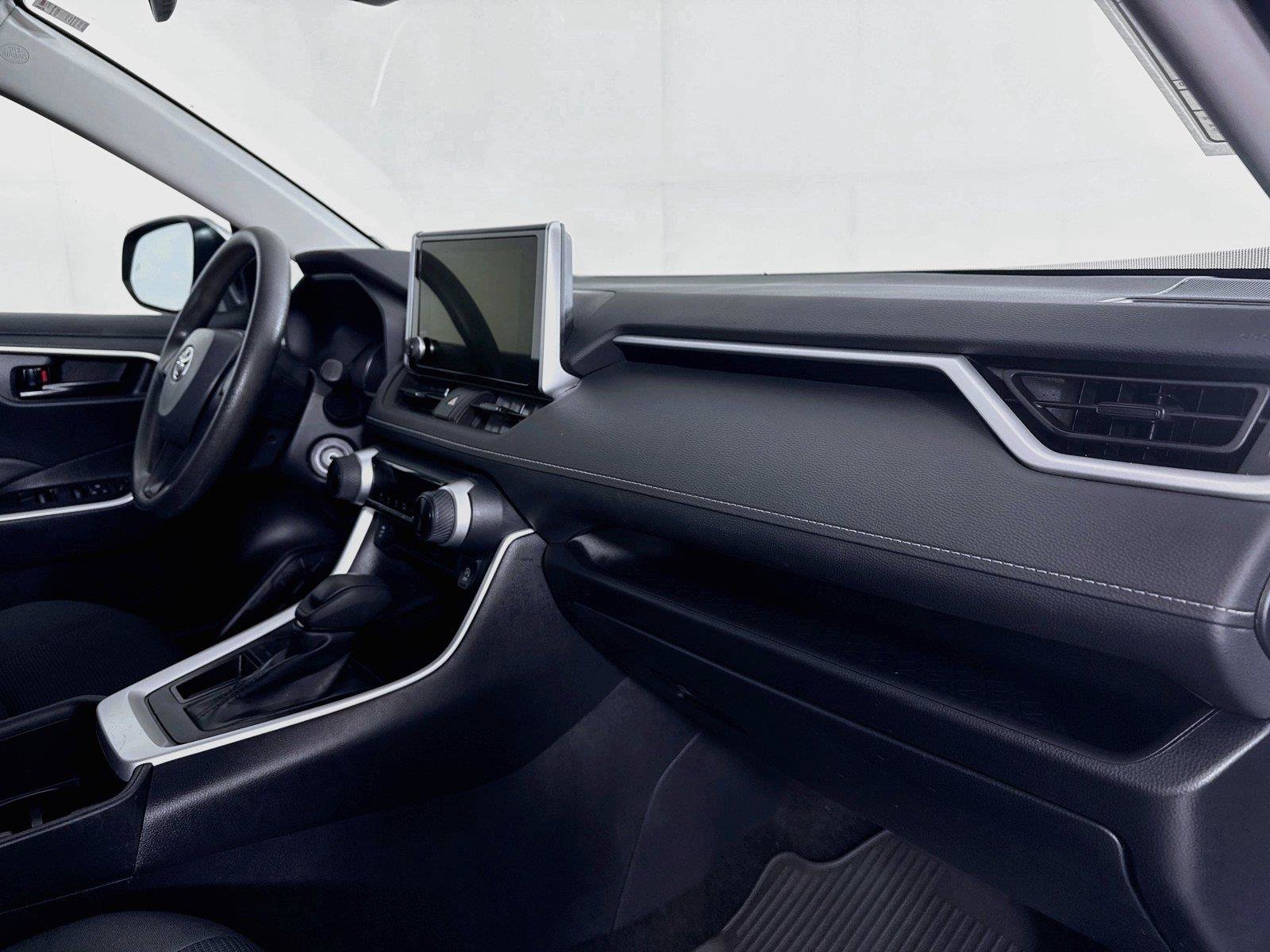 Certified 2025 Toyota RAV4 LE FWD image 40