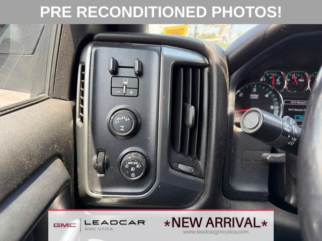 Used 2018 Chevrolet Silverado 1500 LT w/ All Star Edition AWD/4WD image 21