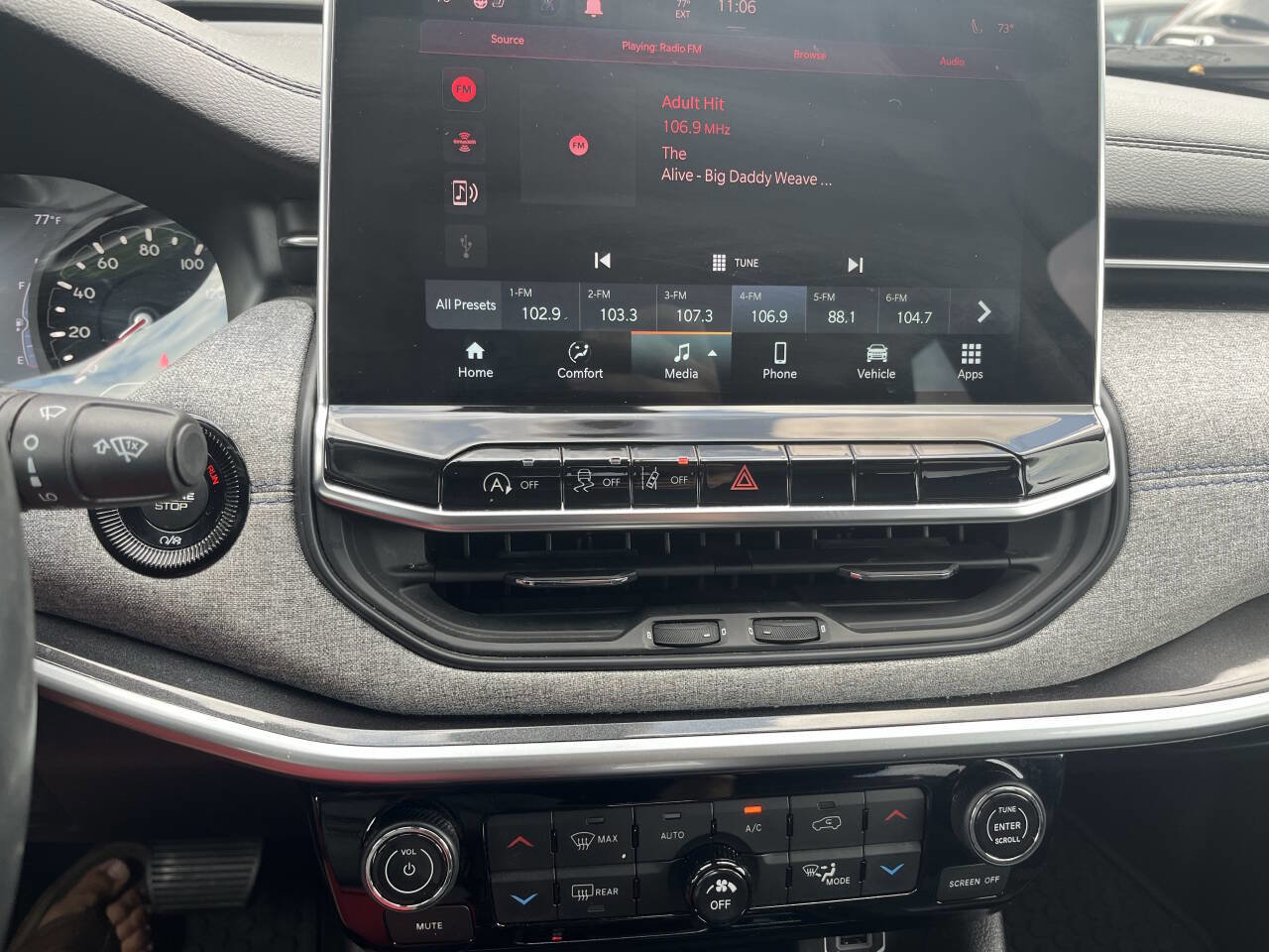 Used 2022 Jeep Compass Latitude w/ Convenience Group image 29