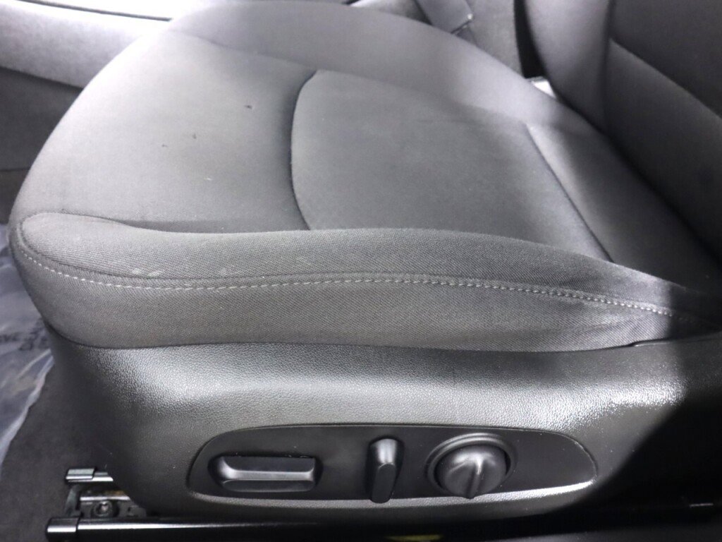 Used 2021 Chevrolet Malibu LT FWD image 27