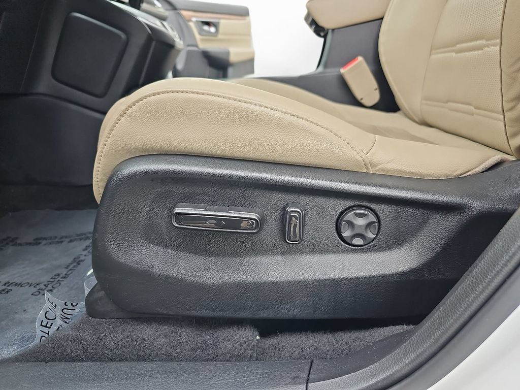 Used 2019 Honda CR-V EX-L image 28