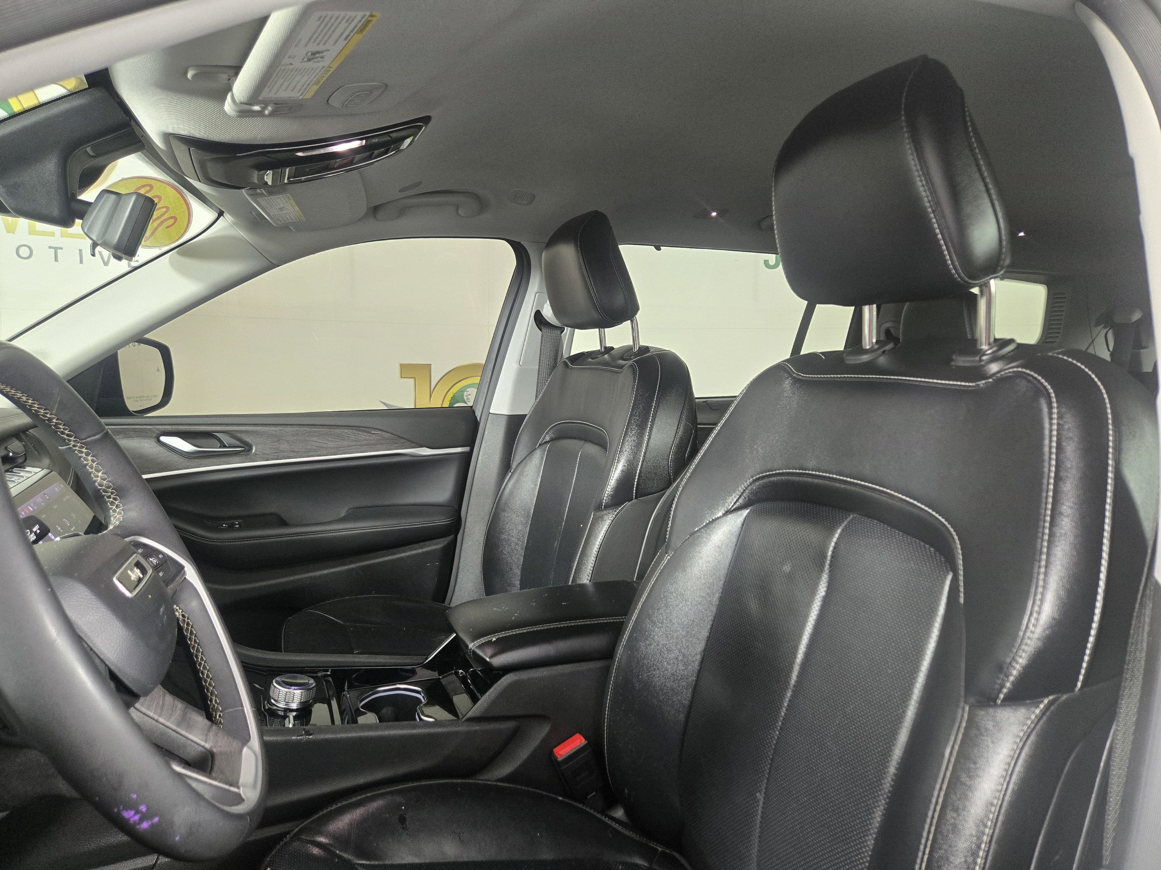 Certified 2023 Jeep Grand Cherokee L Limited w/ Luxury Tech Group II image 12