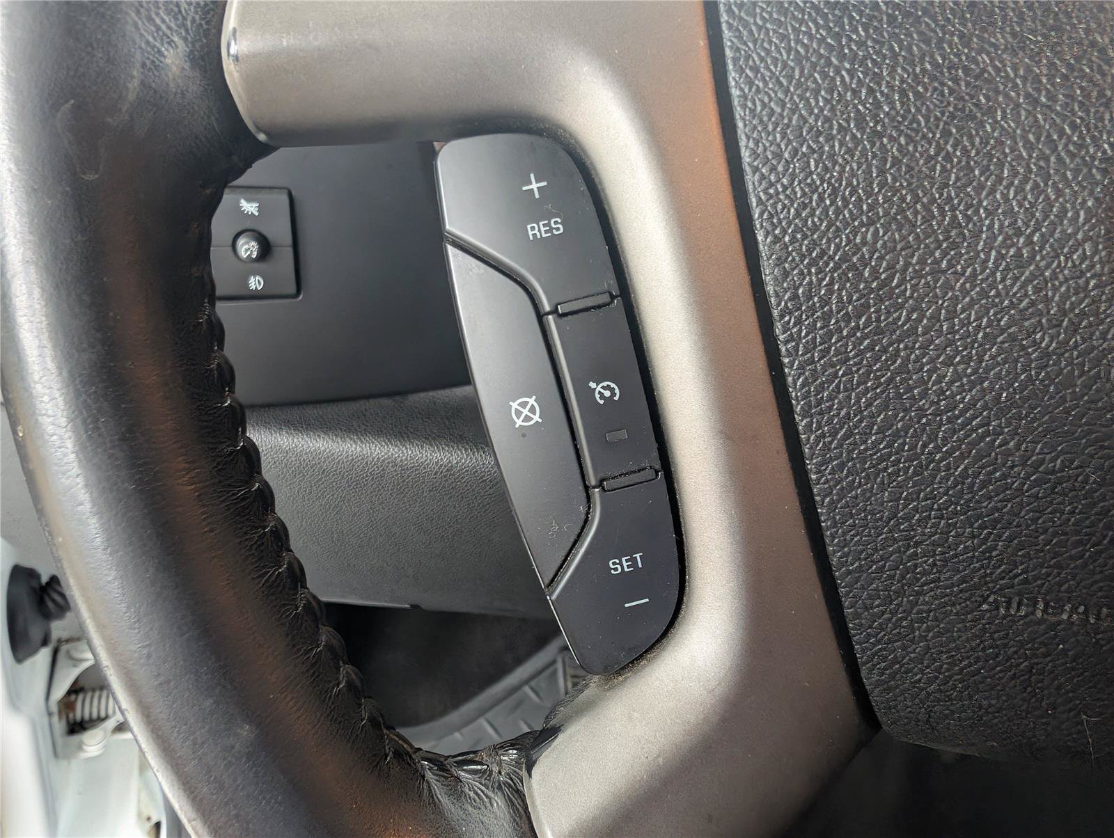 Used 2007 GMC Sierra 2500 SLE w/ EZ-Lift Tailgate Package RWD image 23